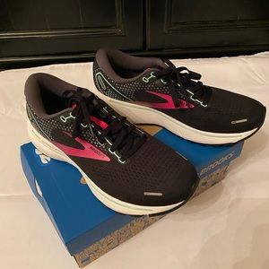 Womens’s Brooks Ghost 14 Athletic Shoes